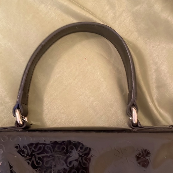 Simply Vera Vera Wang patent leather embossed handbag - Picture 3 of 4